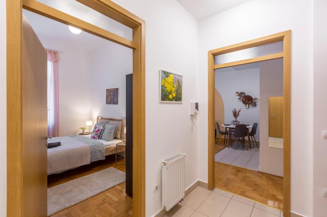Cozy Home By Bella In The Heart Of Budapest Eksteriør billede