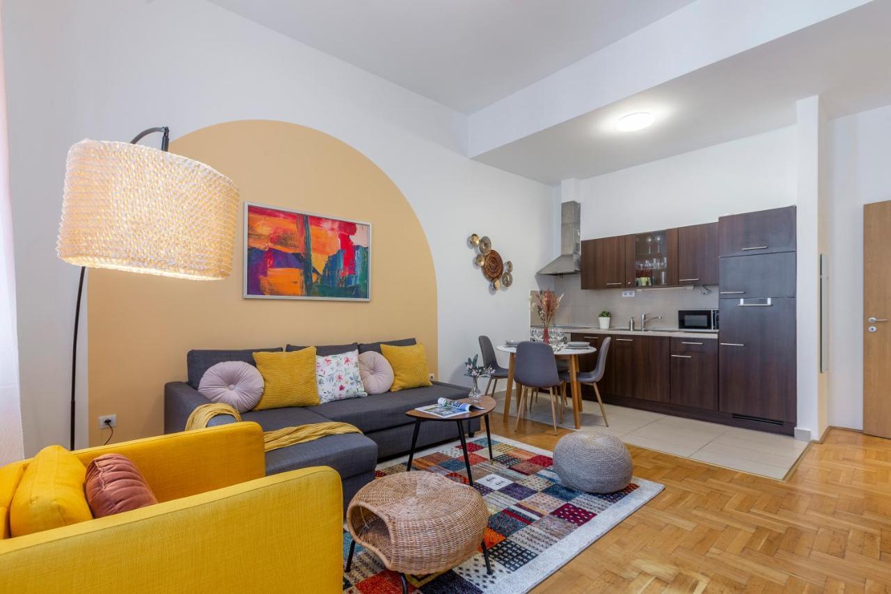 Cozy Home By Bella In The Heart Of Budapest Eksteriør billede